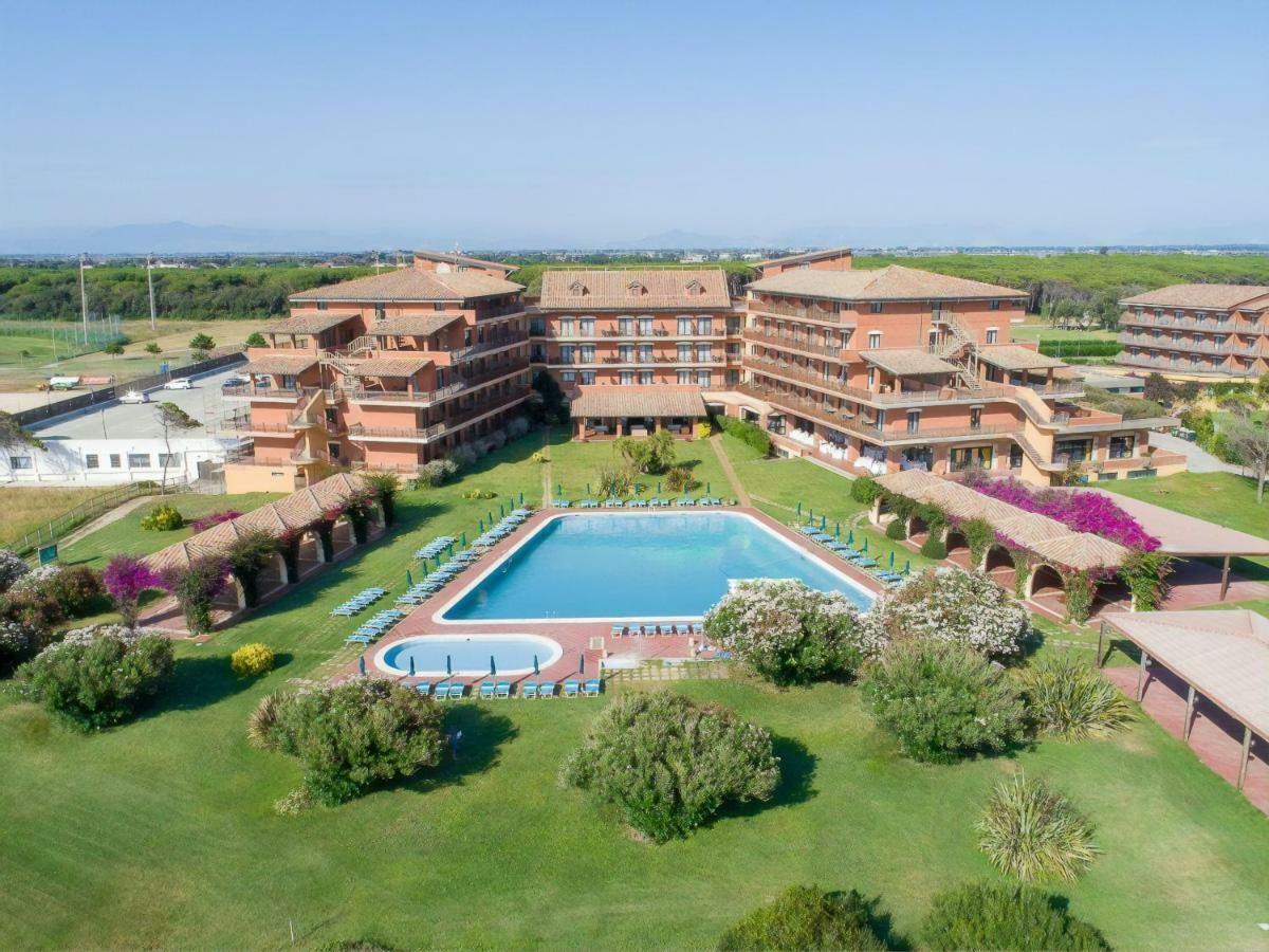 Resort Marina Di Castello Golf & Spa Castel Volturno Exterior photo